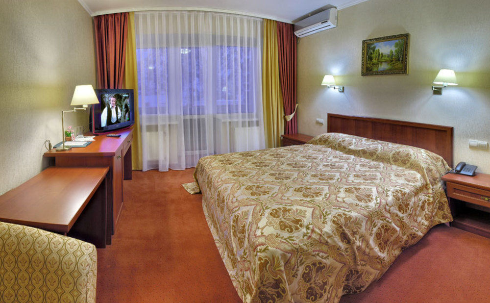Ukraina Hotel Cherkasy Exterior photo