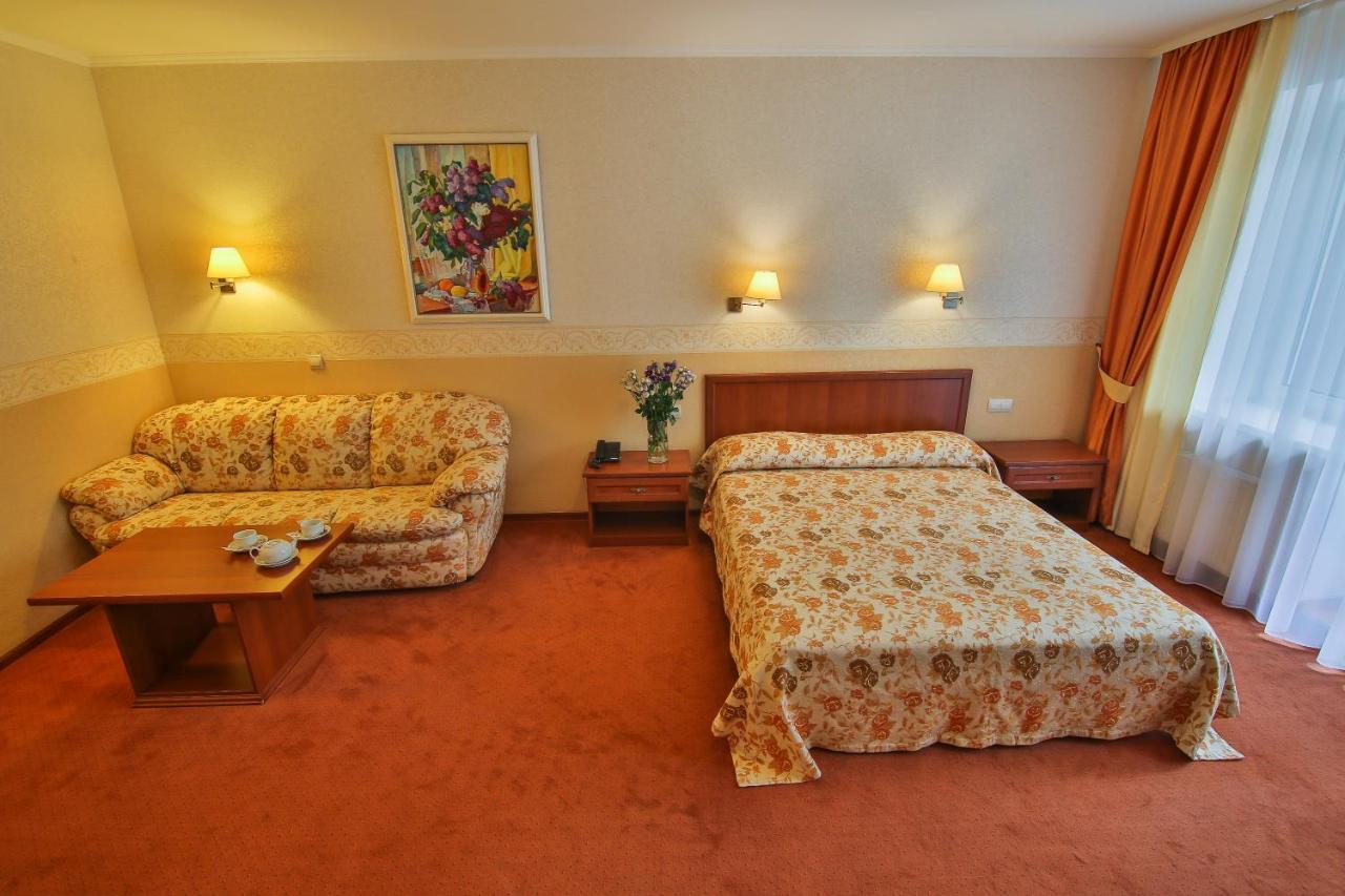 Ukraina Hotel Cherkasy Exterior photo